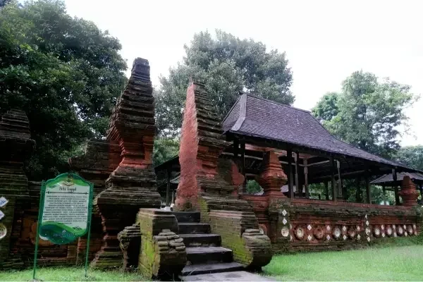 tempat ziarah di cirebon