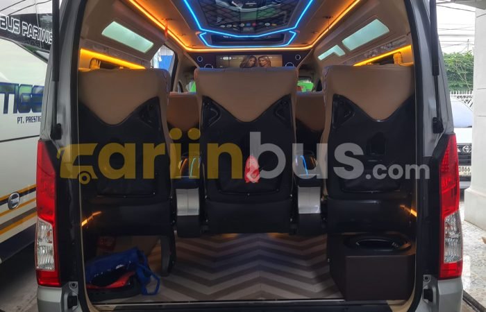 Pretige-C3-Hiace-Premio-7-Seat-6