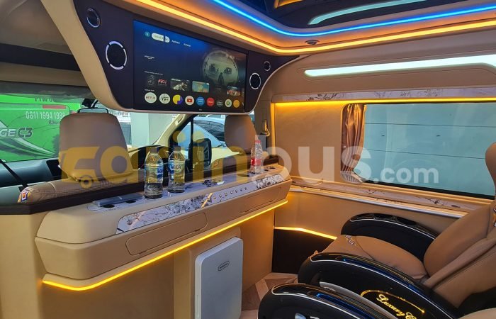 Pretige-C3-Hiace-Premio-7-Seat-7