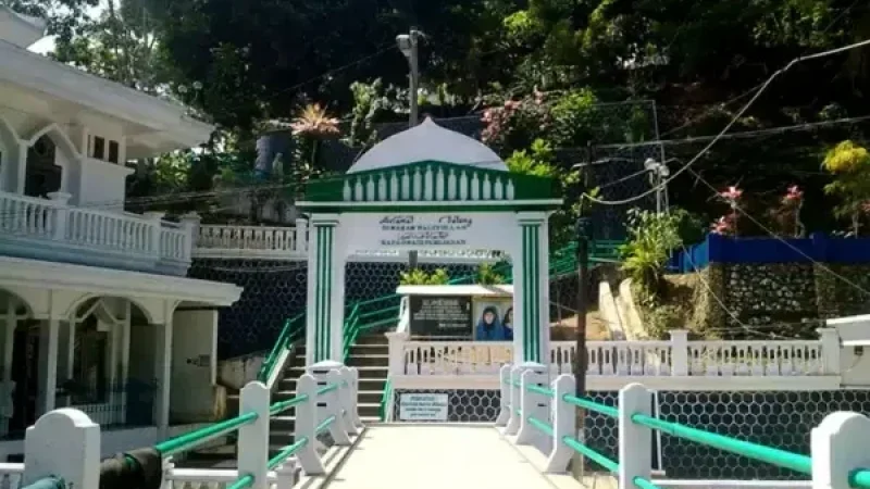 tempat ziarah di tasikmalaya​